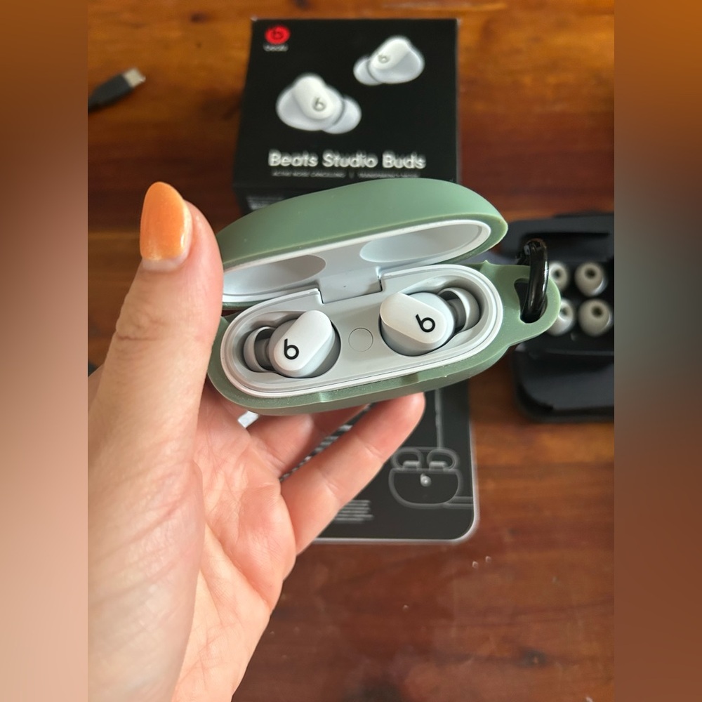 Beats Studio Buds